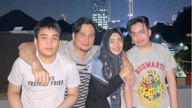 Tengku Firmansyah dan Cindy Fatikasari Ternyata Lulusan Sekolah Luar Negeri, Pantas Anaknya Kini Mau Kuliah di Kanada