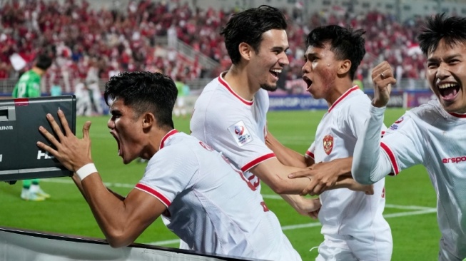 Para pemain Timnas Indonesia U-23 berselebrasi setelah memastikan tiket semifinal Piala Asia U-23 (pssi.org)
