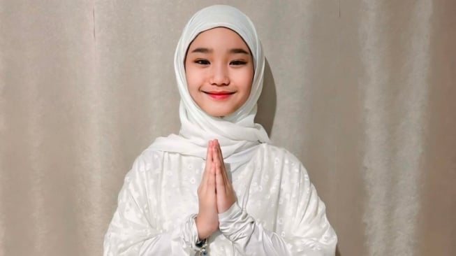 Potret Bilqis Khumairah Razak, Anak Ayu Ting Ting Kenakan Hijab (Instagram)