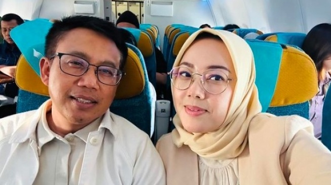 Momen Mantan Istri Dedi Mulyadi Terlihat Semakin Bahagia, Antar Suami Olahraga