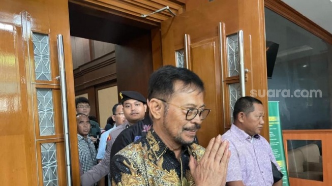 Terdakwa sekaligus mantan Mentan, Syahrul Yasin Limpo di Pengadilan Tipikor Jakarta. (Suara.com/Yaumal)