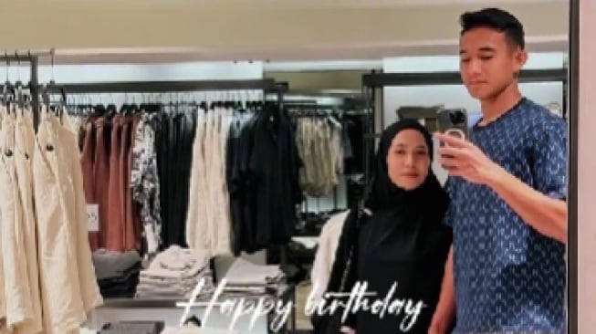 Rizky Ridho dan kekasih. (TikTok)