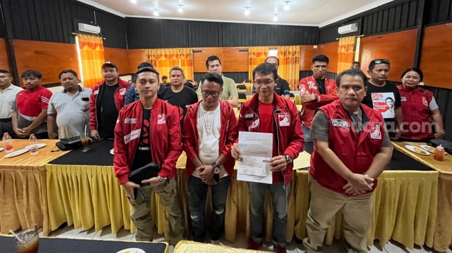 Internal DPW Partai Solidaritas Indonesia (PSI) Jateng memanas. Hal itu setelah munculnya mosi tidak percaya yang digulirkan 25 DPD dari 34 PSI se-jawa Tengah. [Suara.com/Ronald Seger Prabowo]