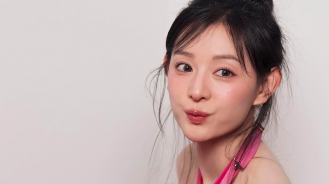 4 Inspirasi Make Up Soft ala Kim Ji Won, Bikin Look Kamu Makin Fresh!