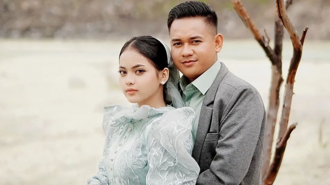 Putri DA dan Abdul Azis. [Instagram]