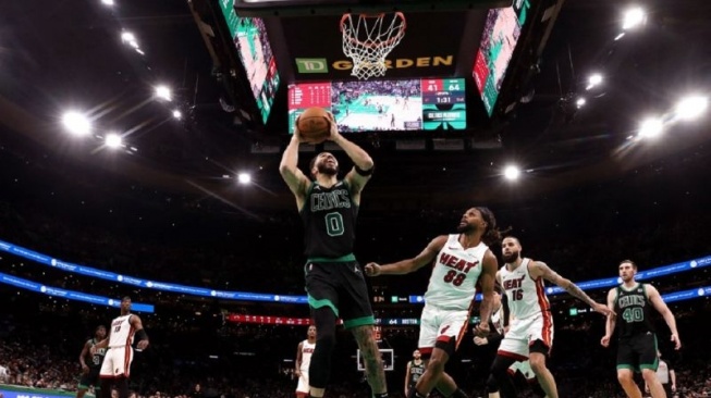 Kalahkan Miami Heat 4-1, Boston Celtics ke Semifinal Timur NBA