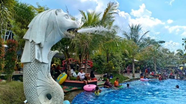 Navara Water Park Bondowoso, Miliki Patung Mirip Merlion dan Sungai Buatan