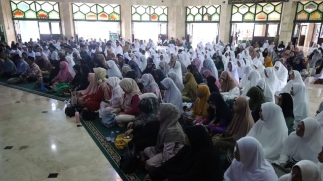 Suasana bimbingan manasik haji di Masjid Agung SAMS. [kaltimtoday.co]