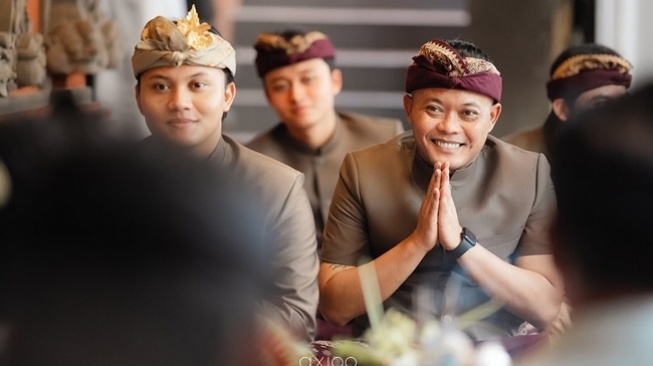 Potret Mahalini Jalani Adat Mepamit (Instagram/@axioo)
