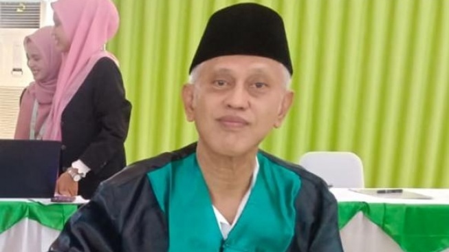 AGH Mujahid Said, meninggal dunia saat menjadi imam salat subuh di Masjid Agung Kabupaten Takalar, Sulawesi Selatan, Minggu 5 Mei 2024 [SuaraSulsel.id/CCTV Masjid Agung Takalar]