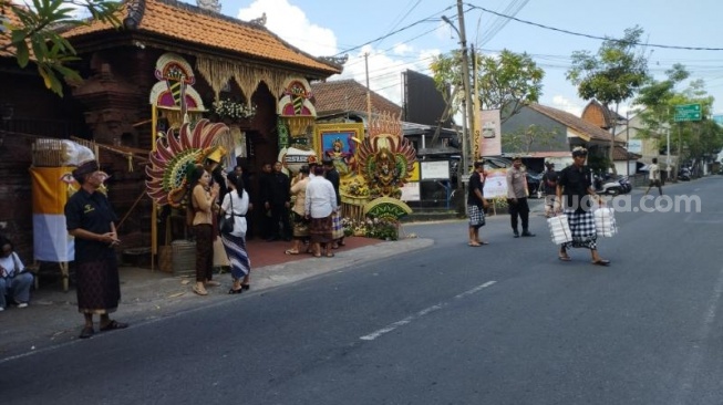 Tetangga Mahalini Soroti Upacara Mepamit Jelang Nikah, Cara Mantu Sule Gelar Acara Penting Dicap Elegan