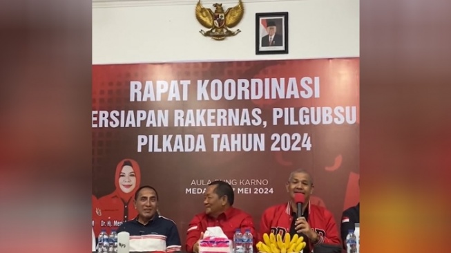 Edy Rahmayadi bersama pengurus PDIP Sumut. [Instagram @edy_rahmayadi]