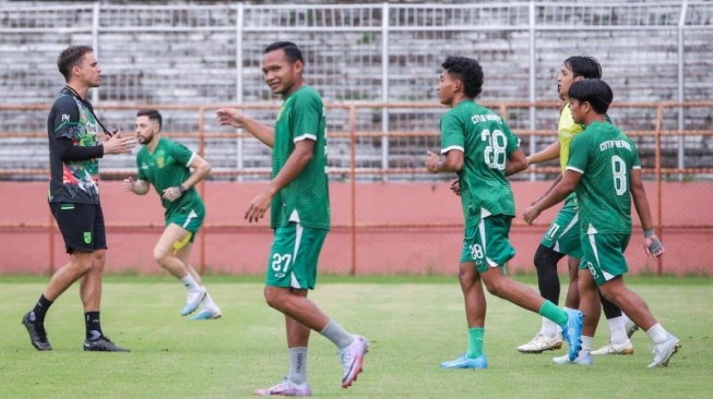 Sejumlah Pemain Persebaya Belum Bergabung Latihan