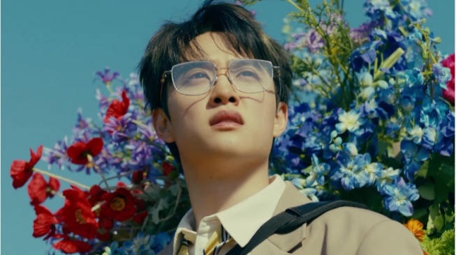 D.O. EXO Mencari Sinyal Cinta di Video Musik Lagu Terbaru 'Mars'