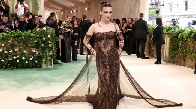 Kostum Paling Cetar di Met Gala 2024 (PopBase)