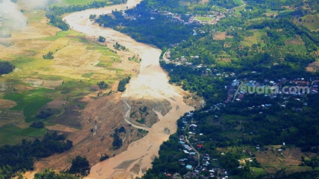 Kondisi terkini wilayah di Kabupaten Luwu, Sulawesi Selatan, Selasa, 7 Mei 2024. Setelah diterjang banjir dan longsor [SuaraSulsel.id/BNPB RI]