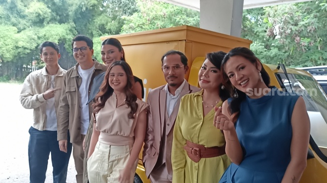 Kevin Julio, Tessa Kaunang, Tissa Biani, Tanta Ginting, Jihane Almira dan Yeyen ditemui di Gatot Subroto, Jakarta Selatan pada Rabu (8/5/2024). [Suara.com/Rena Pangesti]