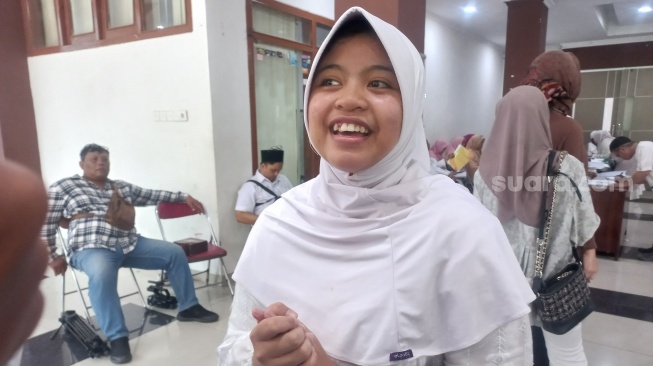 Cerita Halima Hadi Alfina Naik Haji Usia 18 Tahun, Kumpulkan Uang dari Hasil Lomba