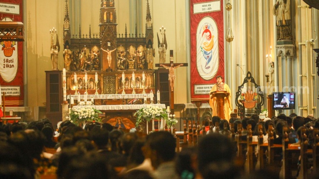 Misa Kenaikan Isa Almasih di Gereja Katedral Jakarta