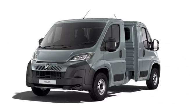 Citroen Relay Back to Back (Carscoops)