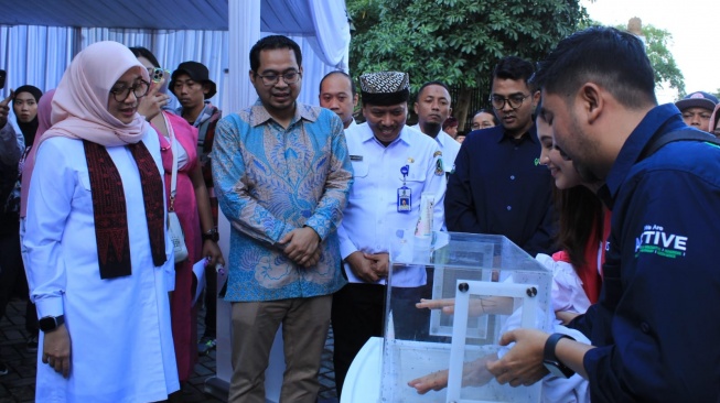 Kolaborasi Melawan Demam Berdarah dan Chikungunya dengan Berikan Edukasi 3M Plus bagi Keluarga di 15 Desa