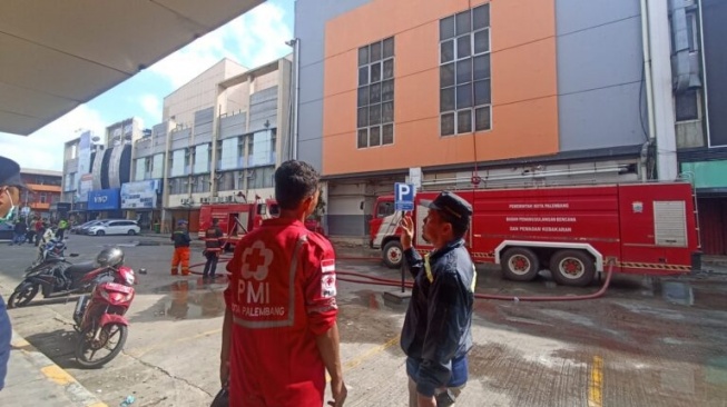 Palembang Square Mall Terbakar! Asap Hitam Pekat Membumbung Tinggi