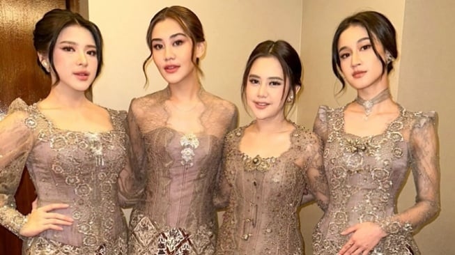 9 Potret Adu Gaya Bridesmaid Mahalini, Aaliyah Massaid Paling Disorot