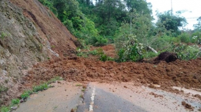 Kemensos RI Kirim Bantuan Logistik untuk Korban Banjir Bandang Sumbar