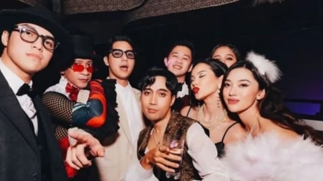 Potret Al Ghazali dan Alyssa Daguise di Aries Party (Instagram/@alalyssa_fc)