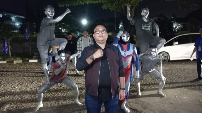 Dikawal Ultraman dan Manusia Silver, Fadli Kristiandi Pede Dapat Rekom Partai Demokrat