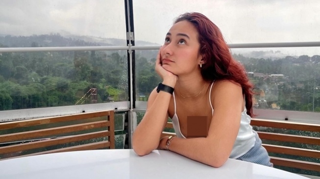 10 Potret Cantik Naomi Zaskia, Diduga Artis NZ yang Mesra dengan Politisi