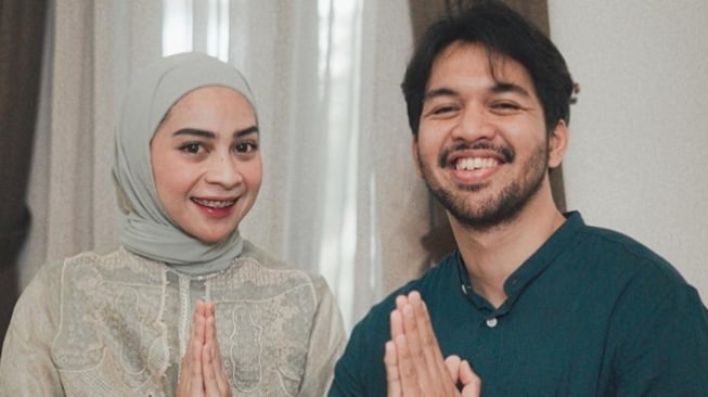 Artis Balikan dengan Suami usai Diselingkuhi (Instagram/@iranndha)