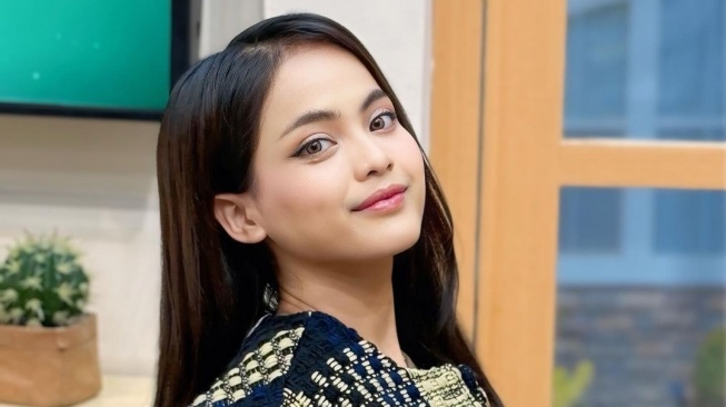 Tak Bisa Lagi Santai-Santai, Putri Isnari Cerita Perubahan Setelah Jadi Menantu Haji Alwi Ruslan