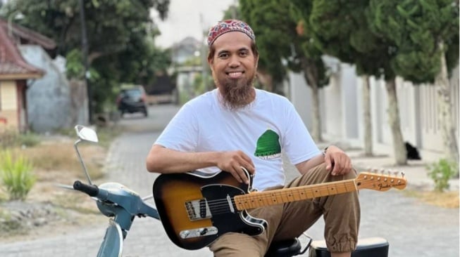 Beda dari Uki yang Yakini Musik Haram, Sakti Eks Sheila On 7 Tetap Bermusik Meski Sudah Hijrah Sejak Lama