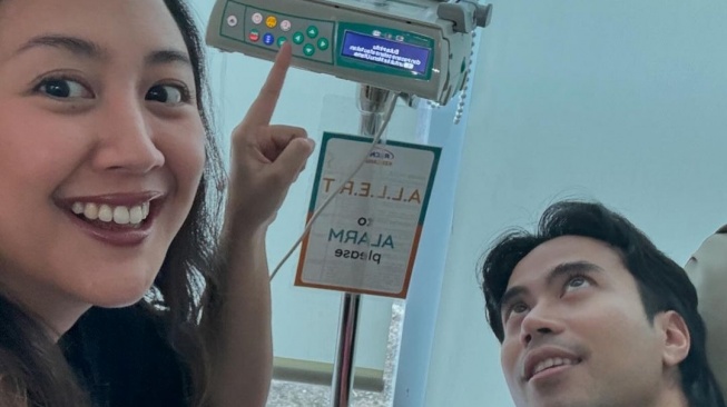 Sherina temani Vidi Aldiano jalani terapi radiasi (Instagram/@vidialdiano)