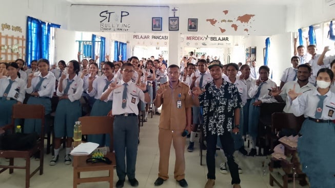 Workshop Makin Cakap Digital Disambut Meriah Siswa SMA di Timika