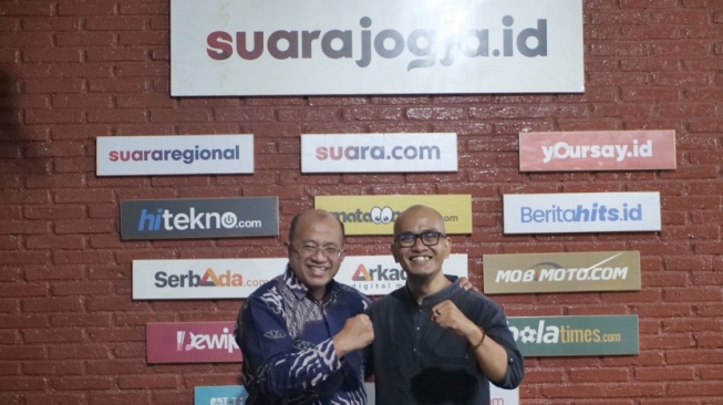 Kunjungan ke Suarajogja, Ketua Umum PB IDI Cerita Soal Blusukan hingga Main Ping pong