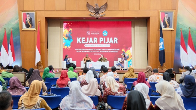 Kolaborasi Tingkatkan Kualitas Pendidikan Indonesia Melalui Kejar Pijar