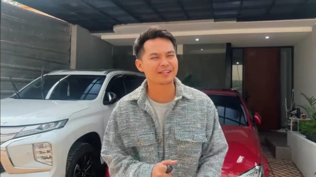 potret rumah Soraya Rasyid (YouTube/Aiman Ricky)