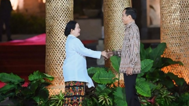 Potret Puan Maharani bersama Presiden Joko Widodo alias Jokowi di acara gala dinner WWF ke-10 (Instagram/puanmaharaniri)