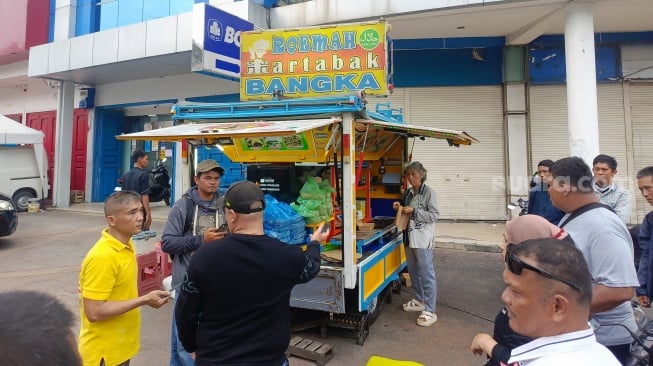 Ojol Borong Martabak yang Viral usai Ribut dengan Petugas Dishub Medan