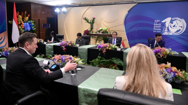 Presiden Joko Widodo dan Elon Musk melakukan pertemuan di sela-sela World Water Forum ke-10 di Bali International Convention Center (BICC), Badung, Bali, Senin (20/5/2024). [Foto: Muchlis Jr - Biro Pers Sekretariat Presiden]