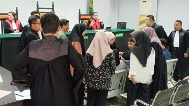 Saksi Kasus Tewasnya Mahasiswa IAIN Sultan Amai Gorontalo Pingsan Dalam Ruang Sidang