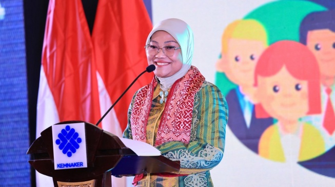 Menaker, Ida Fauziyah dalam pembukaan evaluasi Program Desmigratif, Jakarta, 20-22 Mei 2024. (Kemnaker)