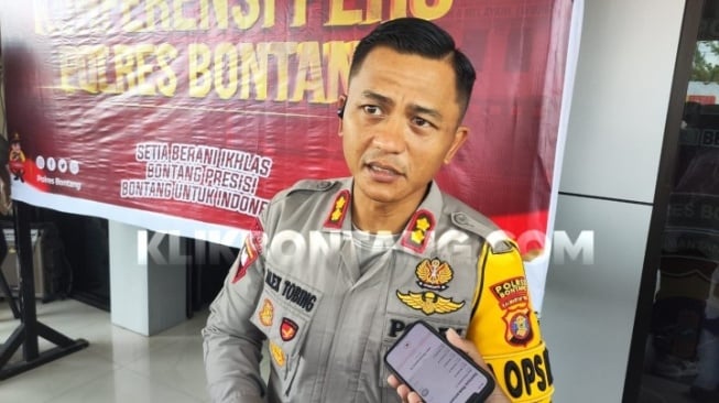 Kapolres Bontang AKBP Alex Frestian Lumban Tobing. [KlikKaltim.com]