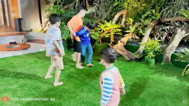 Potret Playdate Anak-anak Geng Cendol (YouTube/AH)