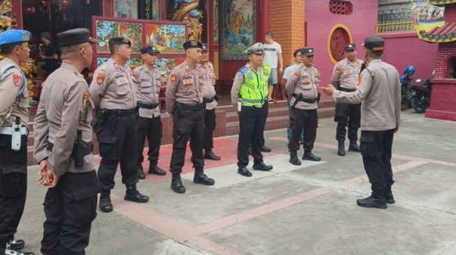 Hari Raya Waisak, 88 Polisi Amankan Vihara di Bandar Lampung