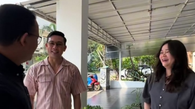 Anies Baswedan bertamu ke rumah Denny Sumargo (TikTok/@dennysumargoreal)