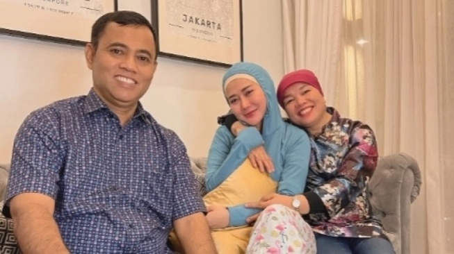 Marissya Icha dan Keluarga Fuji.