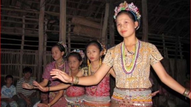 Mengenal Tari Uok Botung, Tari Hantu Bambu Ala Masyarakat Paser